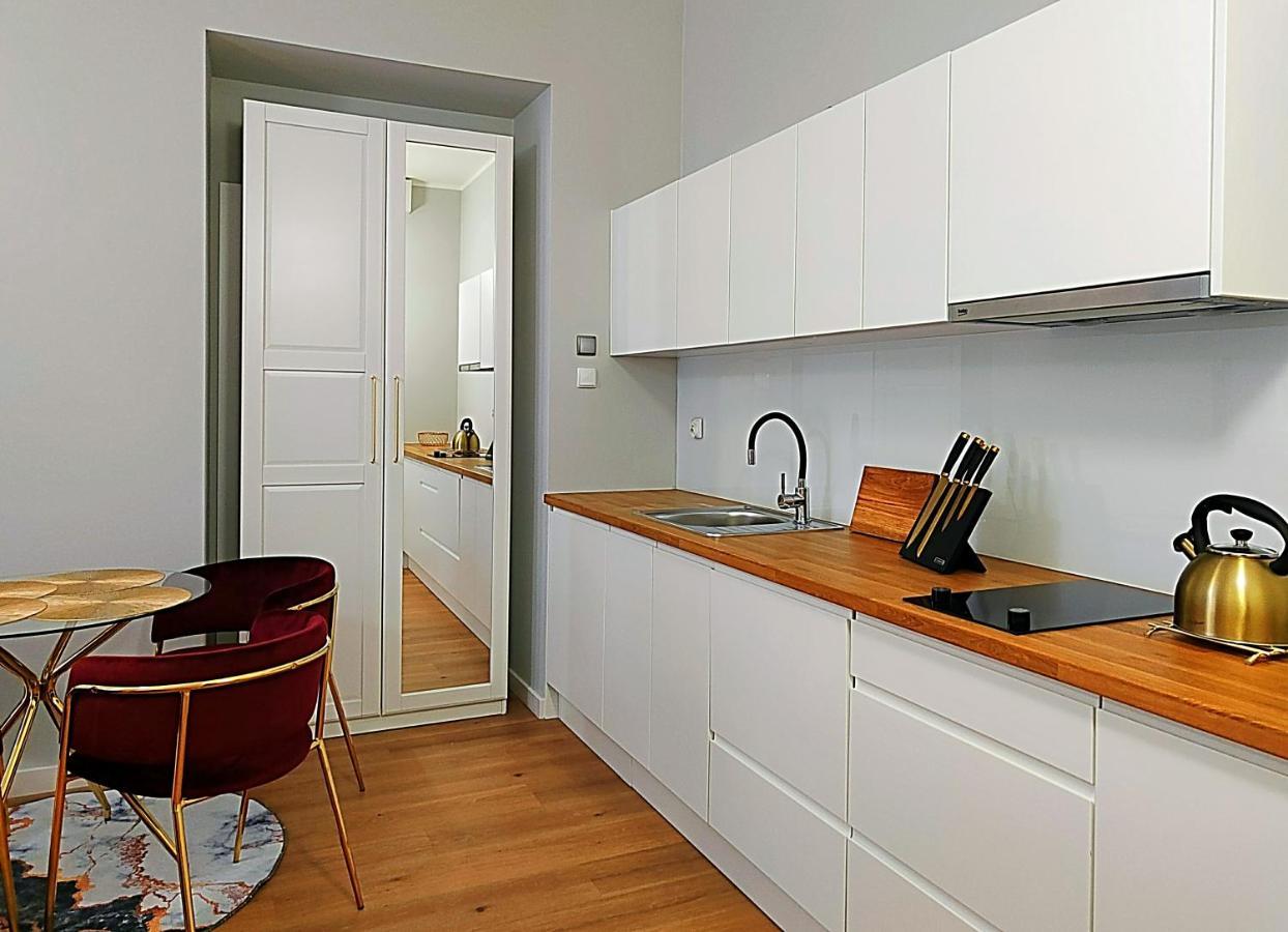 Hugo Star Apartament