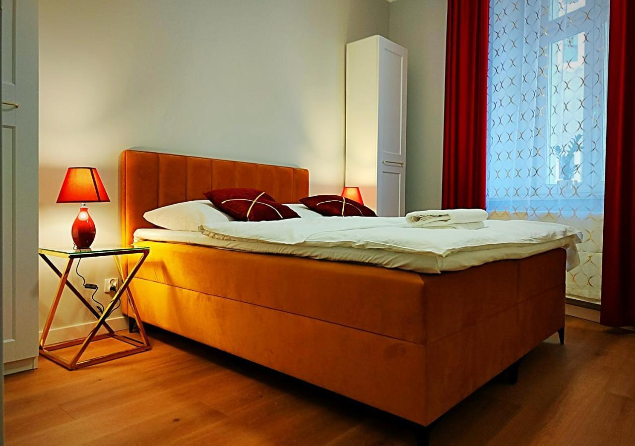 Hugo Star Apartament *